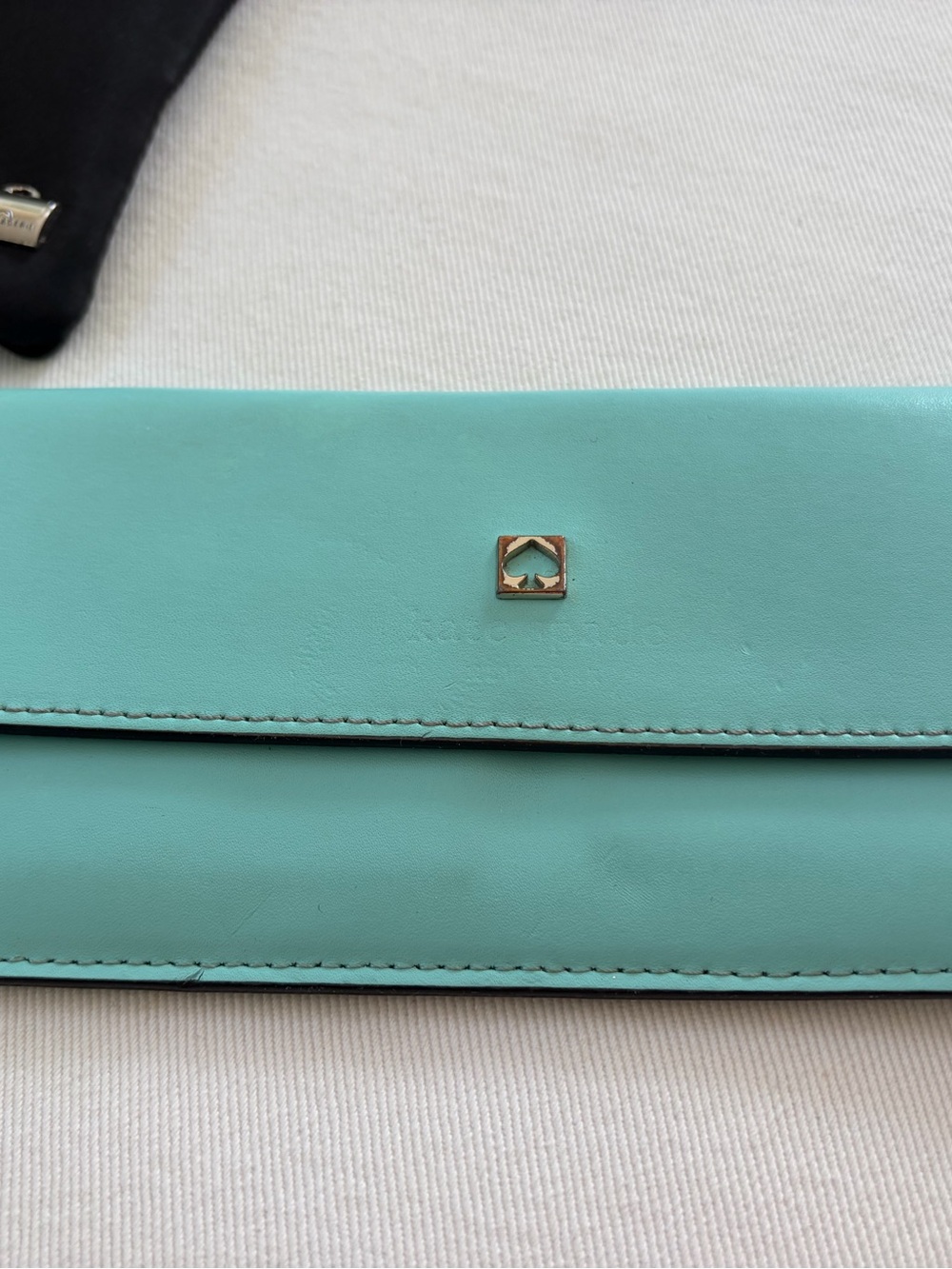kate spade mint green leather card holder wallet with gold logo